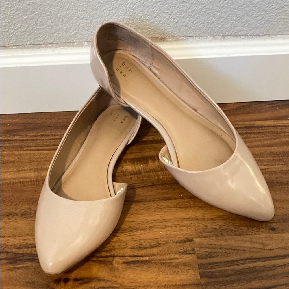 Cream Patent Leather Flats Sleek Minimalist Design